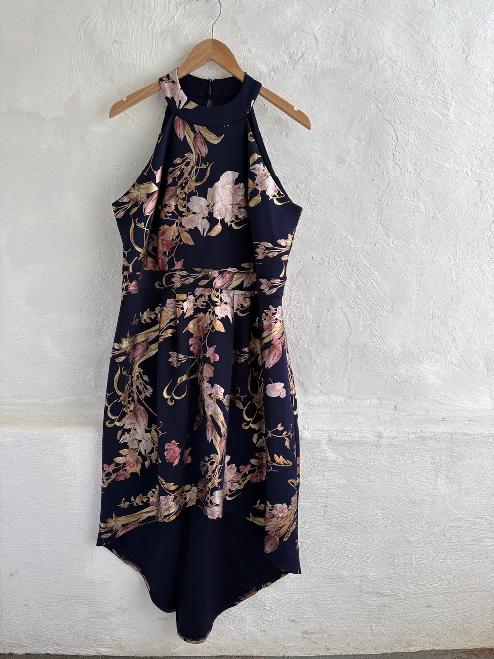 Woman’s size 14W floral halter neck dress